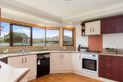 Photo of property in 36 Aranui Drive, Papamoa Beach, Papamoa, 3118