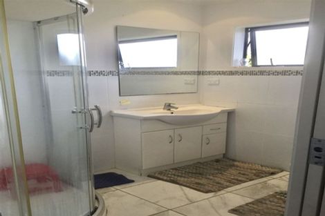 Photo of property in 194b Sturges Road, Henderson, Auckland, 0612