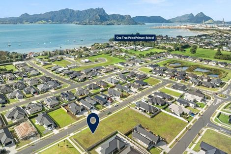 Photo of property in 20 Kapiakauri Road, One Tree Point, 0118