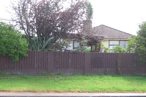 Photo of property in 10 Meadow Crescent, Te Atatu South, Auckland, 0602