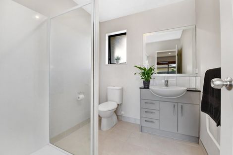 Photo of property in 17 The Rise, Gulf Harbour, Whangaparaoa, 0930