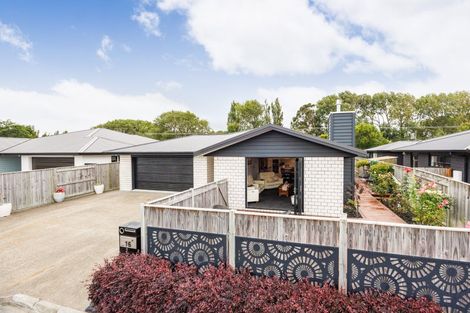 Photo of property in 16 Serenity Crescent, Kelvin Grove, Palmerston North, 4414