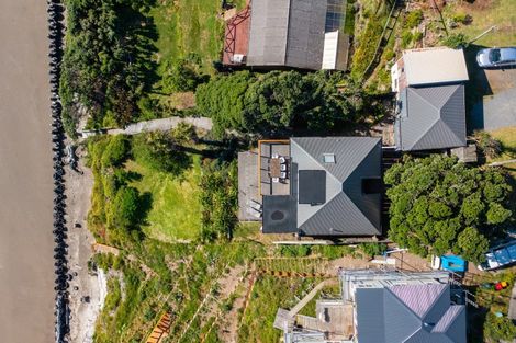 Photo of property in 84 Ames Street, Paekakariki, 5034