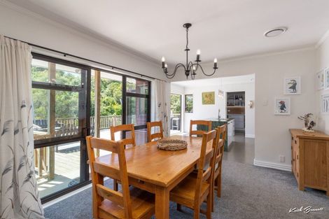 Photo of property in 243 Katherine Mansfield Drive, Whitemans Valley, Upper Hutt, 5371