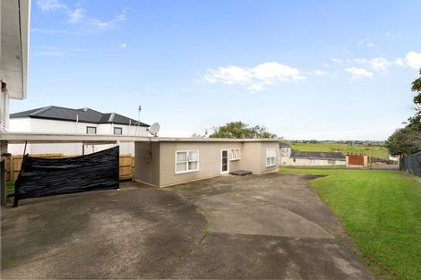 Photo of property in 31 Prangley Avenue, Mangere, Auckland, 2022