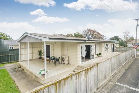 Photo of property in 9 Fagan Street, Bulls, 4818