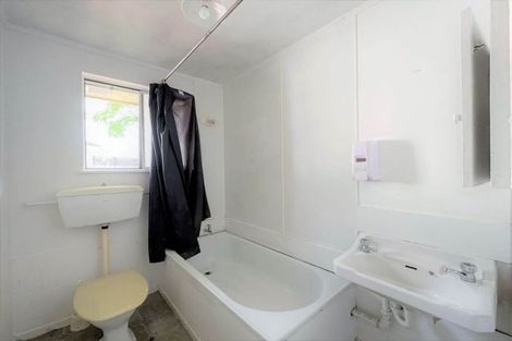 Photo of property in 1/76 Portage Road, New Lynn, Auckland, 0600
