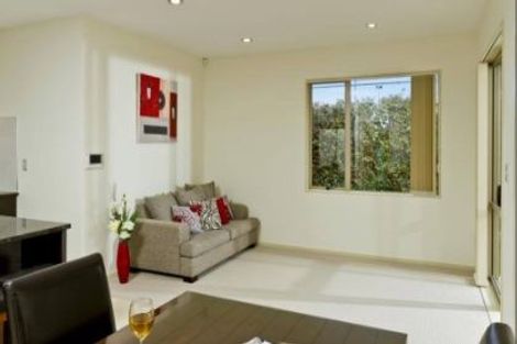 Photo of property in 6a Becroft Drive, Forrest Hill, Auckland, 0620