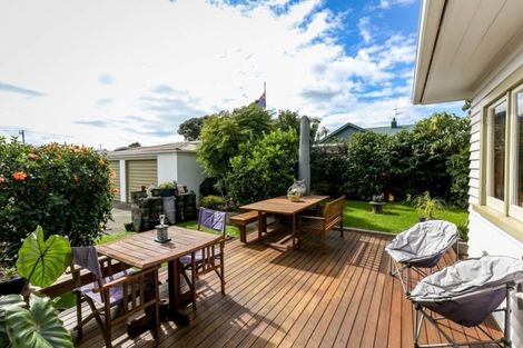 Photo of property in 3 Henui Street, Strandon, New Plymouth, 4312