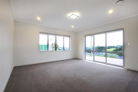 Photo of property in 8 Henriette Place, The Gardens, Auckland, 2105
