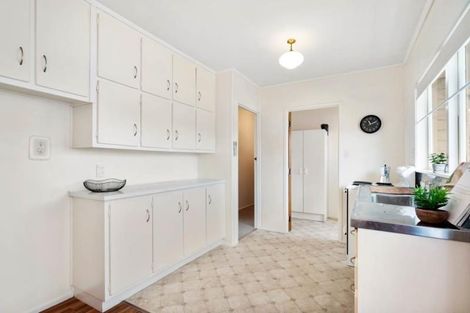 Photo of property in 2/18 Wolsley Avenue, Milford, Auckland, 0620