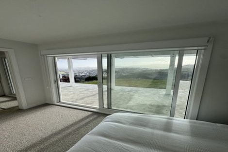 Photo of property in 174 Nevay Road, Karaka Bays, Wellington, 6022