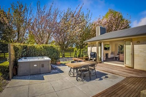 Photo of property in 367 Pound Road, Yaldhurst, Christchurch, 7676