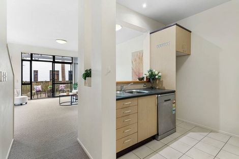 Photo of property in 118/2 Armoy Drive, East Tamaki, Auckland, 2016