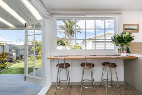 Photo of property in 8 Latham Street, Napier South, Napier, 4110