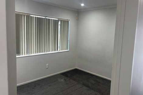 Photo of property in 16 Lamia Place, The Gardens, Auckland, 2105