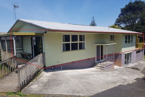 Photo of property in 35 Easton Park Parade, Glenfield, Auckland, 0629