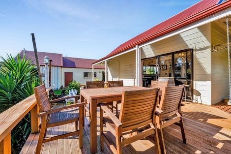 Photo of property in 38 Victoria Street, Patea, 4520