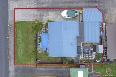 Photo of property in 92 Wharf Road, Clarks Beach, Pukekohe, 2679