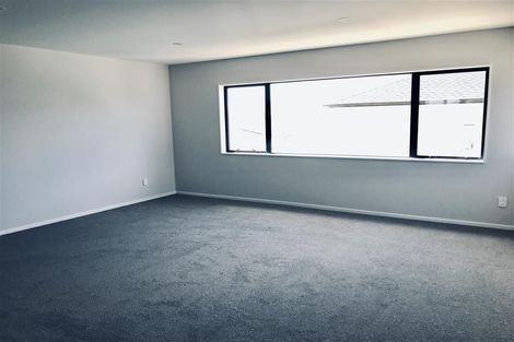 Photo of property in 750a East Coast Road, Pinehill, Auckland, 0630