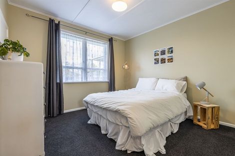 Photo of property in 75 Kettle Avenue, Awapuni, Palmerston North, 4412