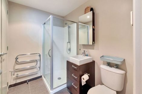 Photo of property in Shoal Haven Apartments, 206a/130 Anzac Street, Takapuna, Auckland, 0622