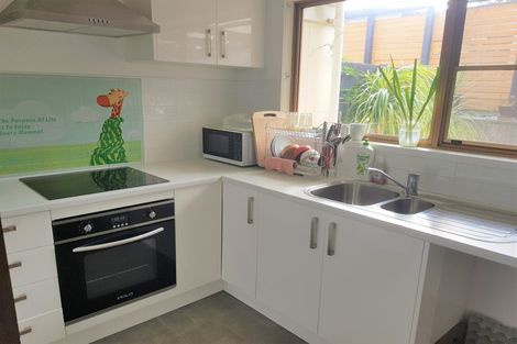 Photo of property in 2/175 Birkenhead Avenue, Birkenhead, Auckland, 0626