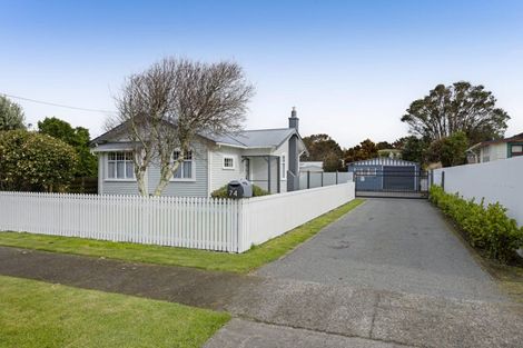 Photo of property in 74 Puriri Street, Hawera, 4610