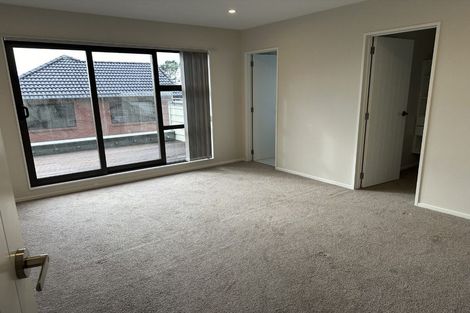 Photo of property in 3b Crystal Avenue, Glendene, Auckland, 0602