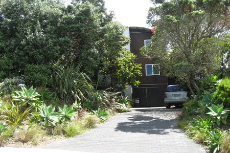 Photo of property in 122 Waitea Road, Muriwai, Waimauku, 0881