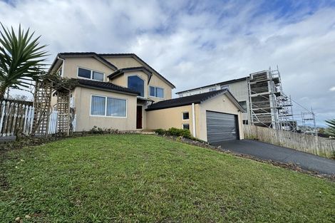 Photo of property in 4 Highgrove Lane, Totara Vale, Auckland, 0632