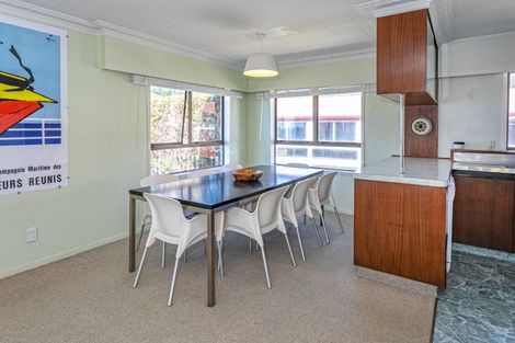 Photo of property in 107 Titiro Place, Onemana, Whangamata, 3691