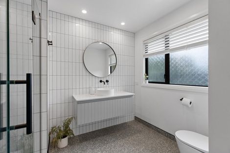 Photo of property in 43 Coutts Way, Fitzherbert, Palmerston North, 4410