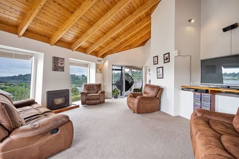 Photo of property in 3 Gurnard Road, Stillwater, Silverdale, 0993