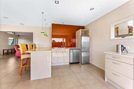 Photo of property in 7 Elizabeth Place, Mairangi Bay, Auckland, 0630