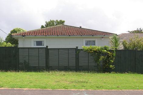 Photo of property in 1a Bamboo Grove, Kelston, Auckland, 0602