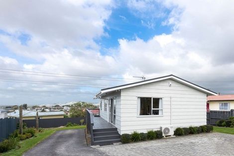 Photo of property in 124 Boundary Road, Clover Park, Auckland, 2019