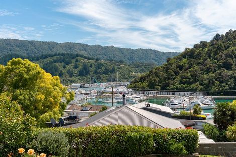 Photo of property in 7 Rutland Street, Picton, 7220