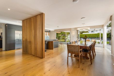 Photo of property in 31 Seacliffe Avenue, Belmont, Auckland, 0622