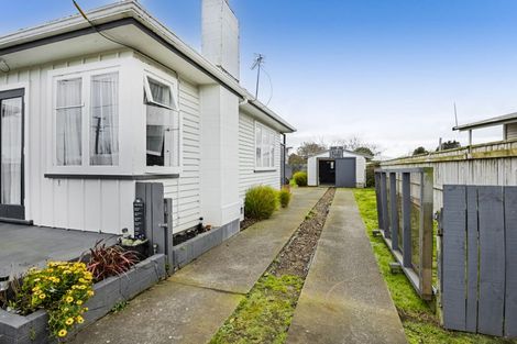 Photo of property in 8 Pacey Avenue, Hawera, 4610
