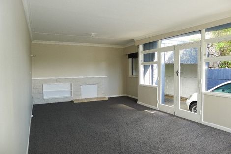 Photo of property in 54 Tiromoana Road, Raumati South, Paraparaumu, 5032
