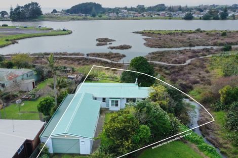 Photo of property in 116 Centennial Avenue, Waitara, 4320
