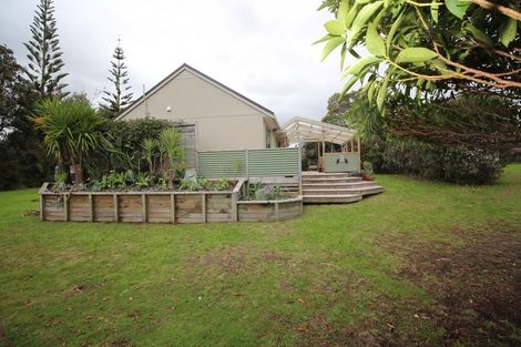 Photo of property in 103 Kowhai Avenue, Matarangi, Whitianga, 3592