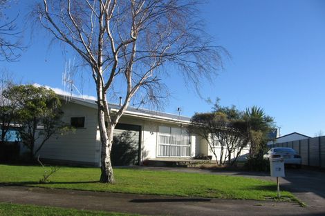Photo of property in 27 Saturn Crescent, Milson, Palmerston North, 4414