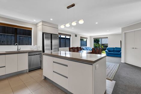 Photo of property in 75 Dillon Drive, Bell Block, New Plymouth, 4312