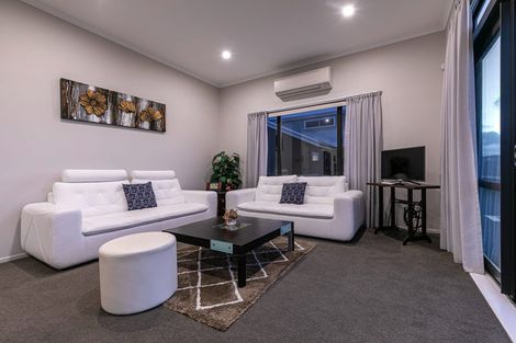 Photo of property in 41 Maka Terrace, Orewa, 0931