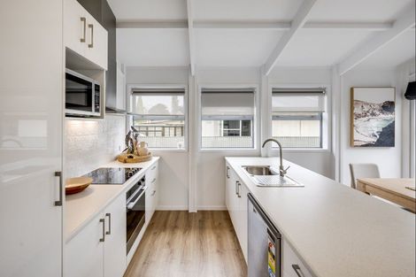 Photo of property in Lantern Light Takeaways, 1012 Willowpark Road North, Mayfair, Hastings, 4122