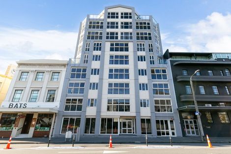 Photo of property in 2e/5 Kent Terrace, Mount Victoria, Wellington, 6011