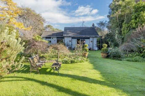 Photo of property in 373a Te Moana Road, Waikanae, 5036