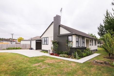 Photo of property in 27 Tennyson Road, Enderley, Hamilton, 3214